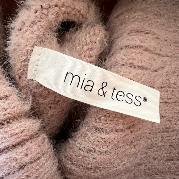 Mia & Tess Fuzzy Shimmering Turtleneck Rose Color Poncho - Picture 14 of 14
